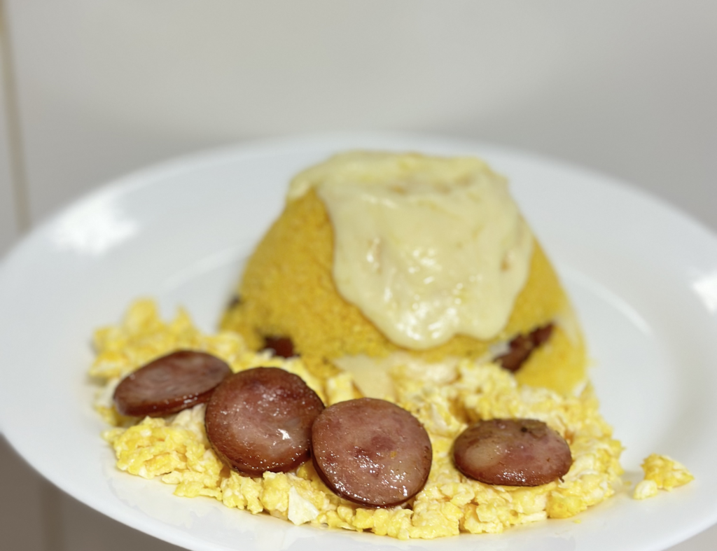 Cuscuz Com Ovos Mexidos e Calabresa Kiosc 7